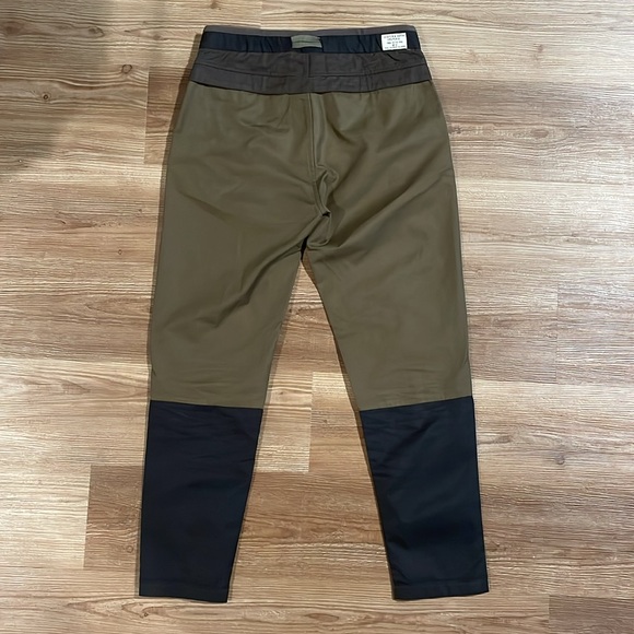 Scotch & Soda outdoors inspired trousers - Picture 2 of 5